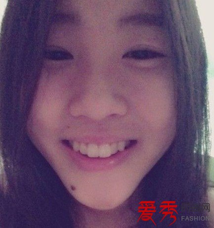 窦靖童美国读书晒大头照 遗传王菲美牙(组图)
