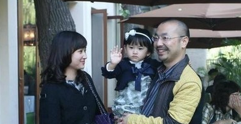 刘仪伟和老婆孩子