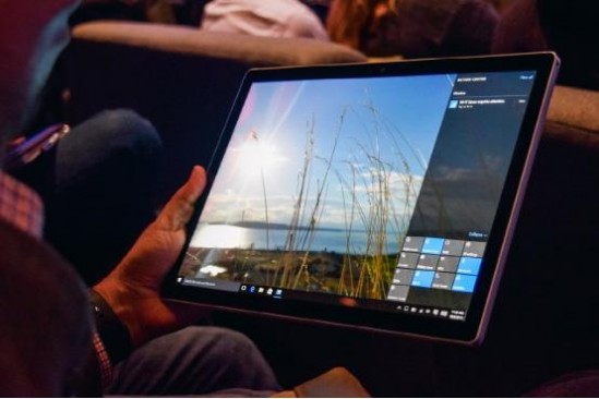 Surface Book上手 屏幕细腻体验接近传统笔记本
