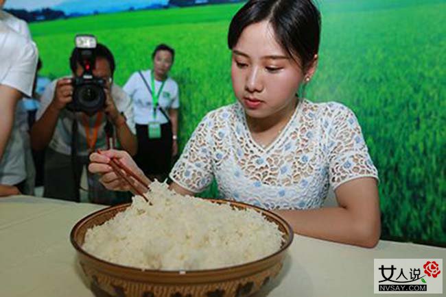 美女吃8斤米饭 揭秘美女怎么也吃不胖的真实内幕