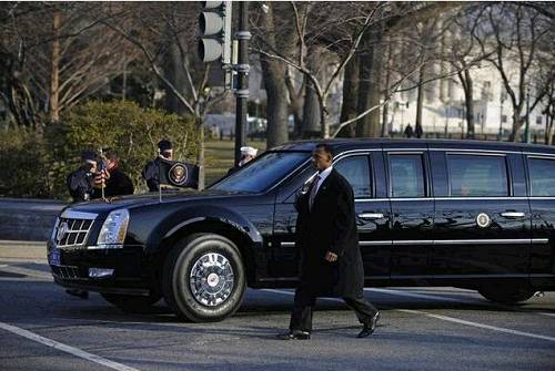 奥巴马专机抵杭州 揭秘奥巴马的安保措施空军一号及野兽座驾