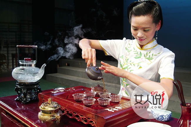 普洱茶的功效与作用 专家教你选生普洱茶和熟普洱茶