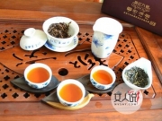 红茶和绿茶的区别 不同茶种也得区分喝茶的养生人群