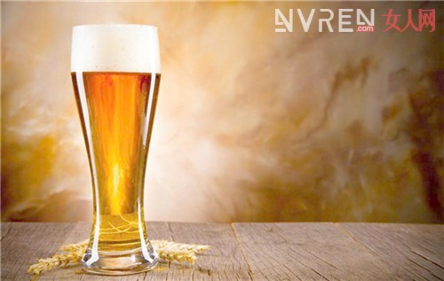 喝啤酒的好处和坏处 男人喝对生育有影响吗