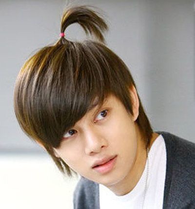 韩版帅气的男生平刘海剪发 个性潮流的平刘海短发搭配