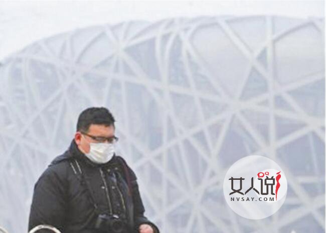 京津冀霾中迎雪 漫天飞雪画面唯美实则很脏乱不堪