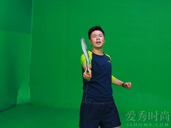 杜海涛打羽毛球