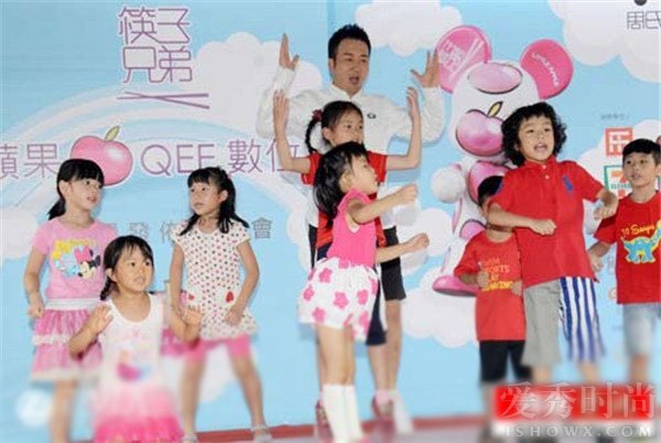 王太利和小孩子