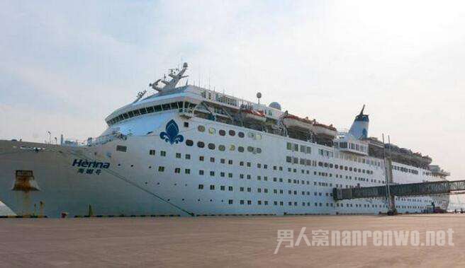 中国游客拒绝下船
