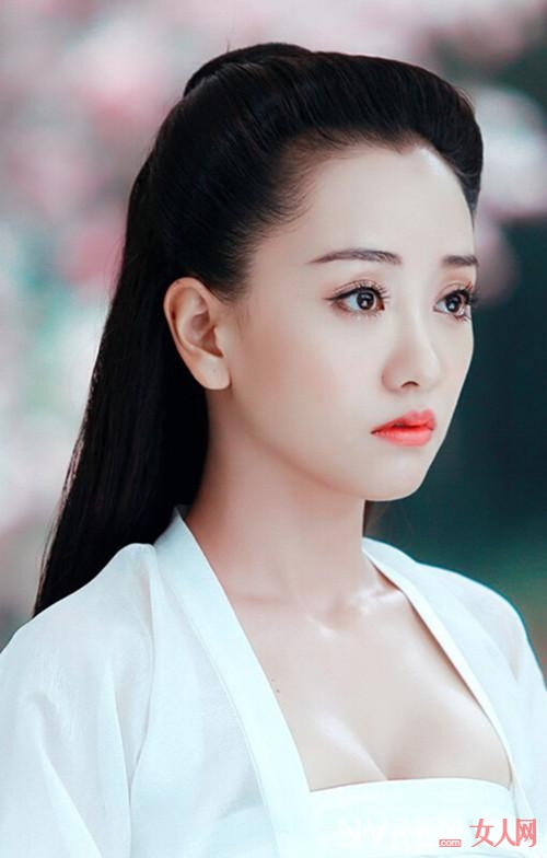 这些女星最怕同学聚会,同学做影帝影后多年了,她们却仍徘徊三线