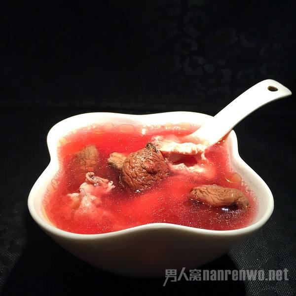 红菇炖鸡汤的做法