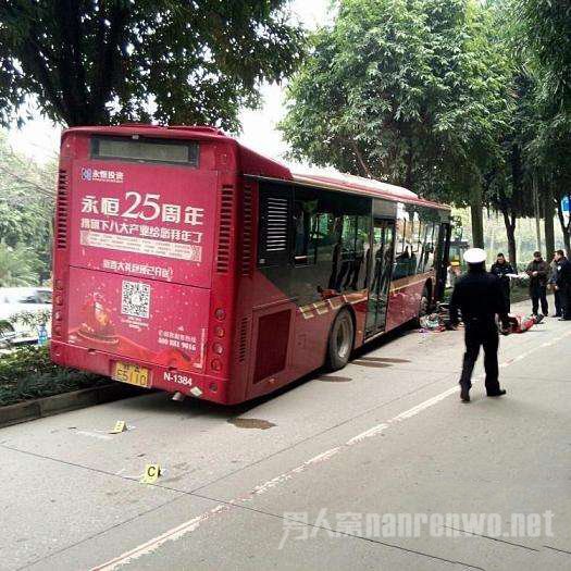 公交车事故