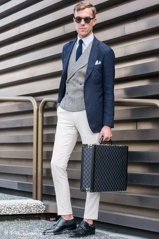 男士九分裤搭配什么鞋才会提升整体的时尚感？