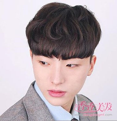 韩国最流行的男生发型 男生什么发型最流行图片