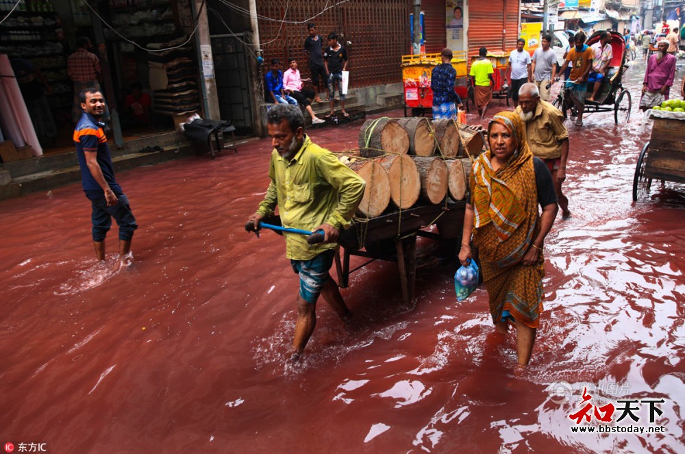 “血流成河”一场降雨后的孟加拉街道实拍-图3