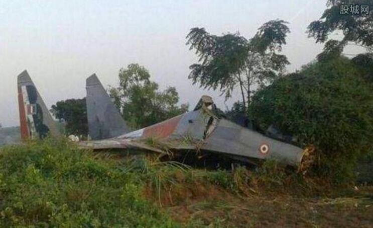 印度战机坠毁