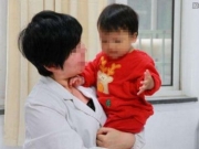 广西夫妇连生7个女儿 买越南男婴“续香火”