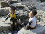 北京一20岁快递员为救落水儿童身亡