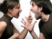 男子围观小夫妻吵架 女子迁怒将其耳膜打穿孔