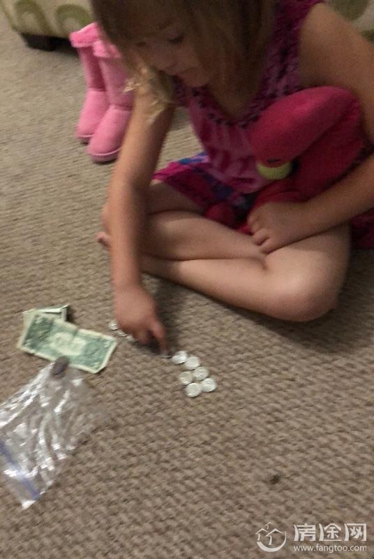 5岁女孩砸碎储钱罐 拿出毕生积蓄帮同学订牛奶不仅人美心更美