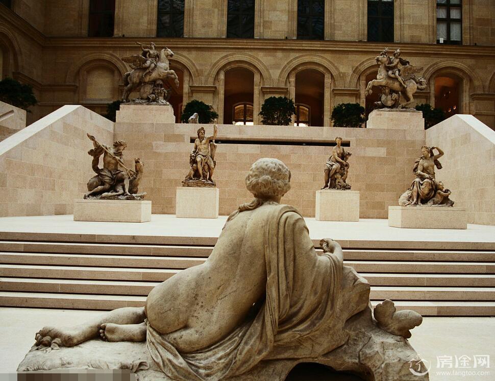 卢浮宫撤走色情雕像 羞耻度法国人都忍不了？ 