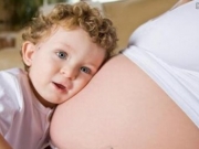 女子花10万做试管怀上双胎 3个月后被劝做流产
