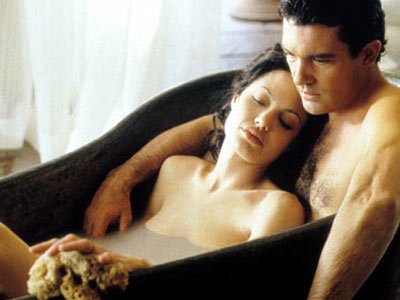 安东尼奥·班德拉斯和安吉丽娜·朱莉的欧美性交电影《原罪》