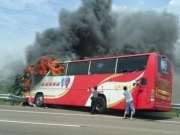 台湾大巴起火事故现场视频图片 致26人遇难乘客均来自辽宁