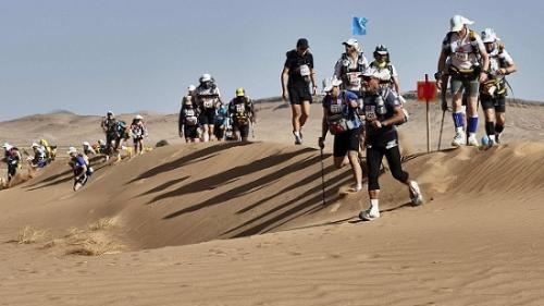 世界上最魔鬼的马拉松撒哈拉沙漠跑6天 参赛还需缴纳尸体运送费
