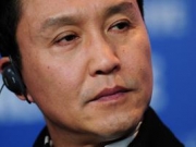 <b>达康书记粉丝走错片场把路人刷成金V 网友：原来你是假冒伪劣达康书记</b>