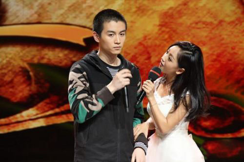 杨蓉深情望陈晓