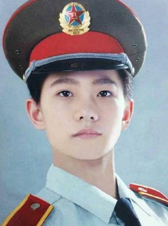 男演员杨洋家庭背景