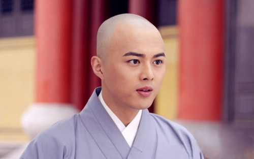 叶祖新饰演必清小和尚