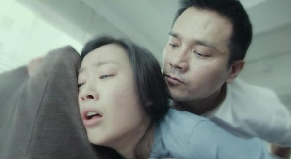 林家栋沙发后入陈法拉