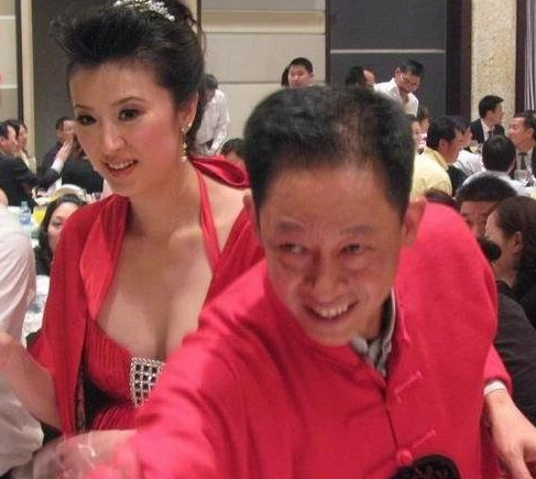 王志文和老婆