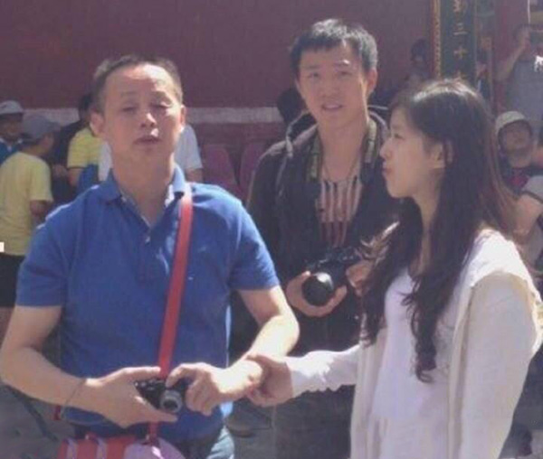 章泽天父亲章丽厚