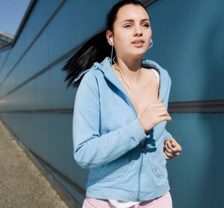 看电视时做什么运动好 健身运动有什么推荐呢