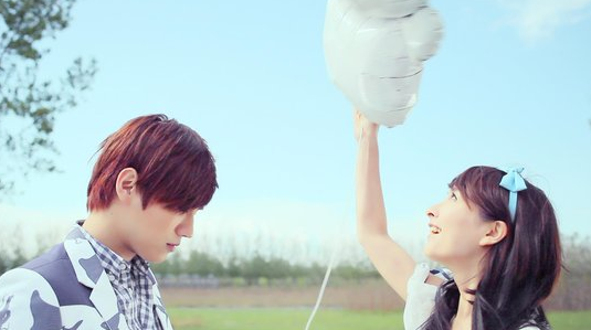吴昕《白日梦》MV