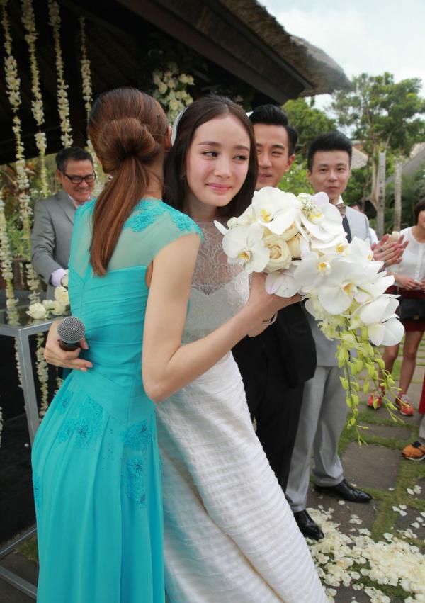   杨幂大婚，唐嫣当伴娘