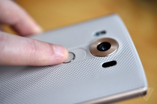 还只是发烧友的高级玩具 LG V10详细评测