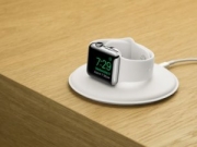 Apple Watch 的原厂充电底座