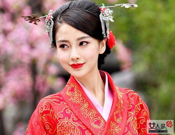 Angelababy黑历史被爆 疑昔日女神吃喝嫖赌样样全