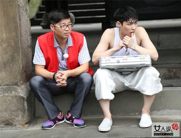 张艺兴拜黄磊为师 疑扮猪吃老虎借呆萌形象圈粉无尽