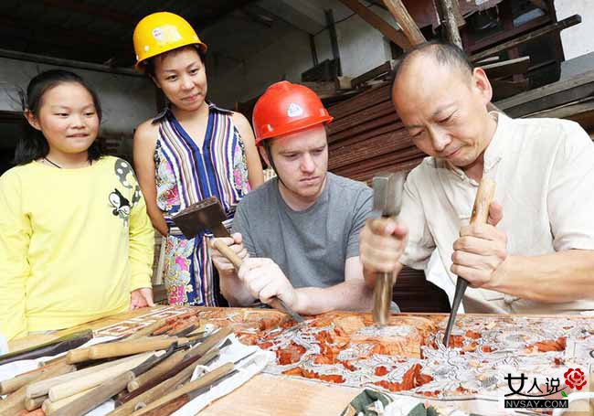 跨国恋人买下古宅 花巨款修复只为准备做婚房