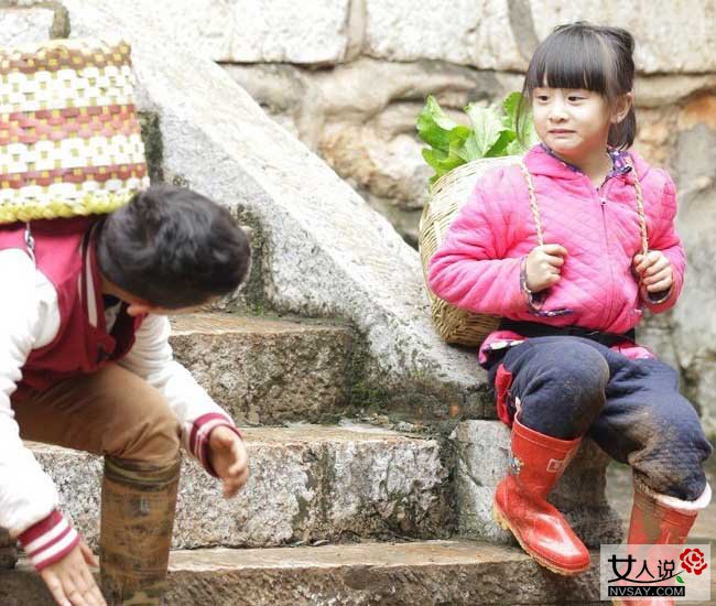 田雨橙张悦轩接吻照 两小无猜疑双方父母有意撮合做亲家