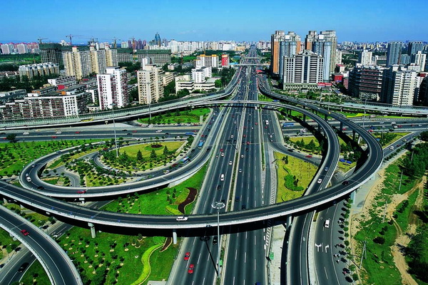 公交立体停车开建 北京将建国内首个立体公交停车场