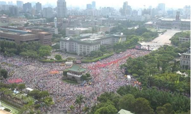 10万人抗议蔡英文 台湾政策将何去何从？