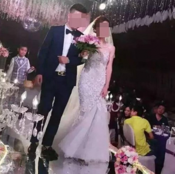 福建土豪办婚礼 人比人气死人、还不如拿钱来做善事