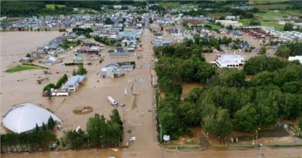 日本北海道暴雨 岛国无法抵抗台风的伤害