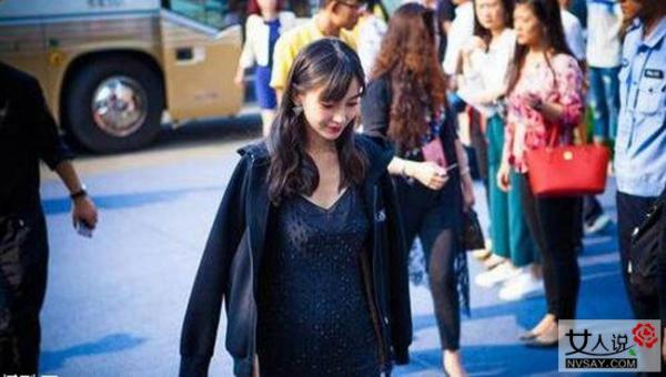 杨颖大肚亮相百花 孕肚凸出宝宝性别是男孩还是女孩？